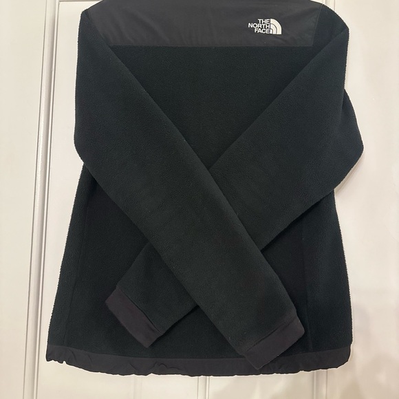 The North Face Denali Women's Black Jacket - Picture 2 of 3